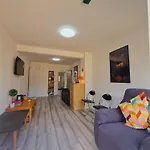 Modern 3 Bedroom Apartments - London Docklands